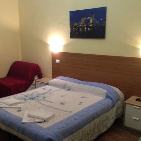 Bed and Breakfast Le Charme House 2 à Rome Extérieur photo
