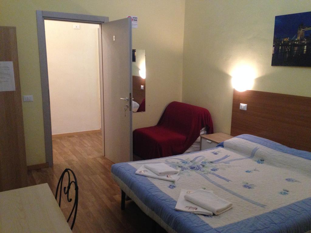 Bed and Breakfast Le Charme House 2 à Rome Extérieur photo
