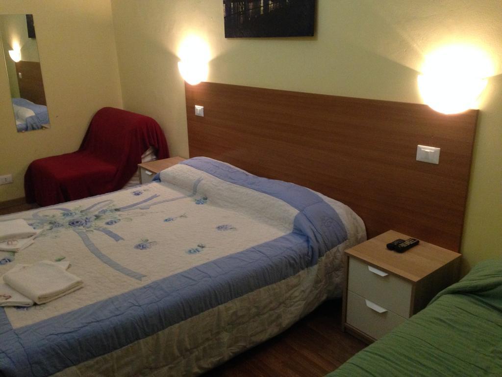 Bed and Breakfast Le Charme House 2 à Rome Extérieur photo