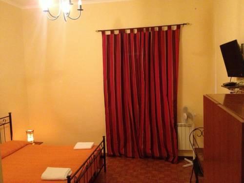 Bed and Breakfast Le Charme House 2 à Rome Chambre photo